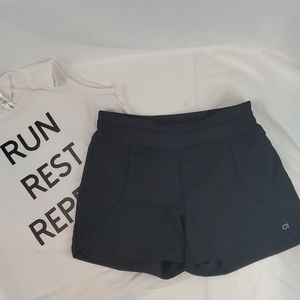 GAP GapFit Dry girls running shorts w/bonus tank